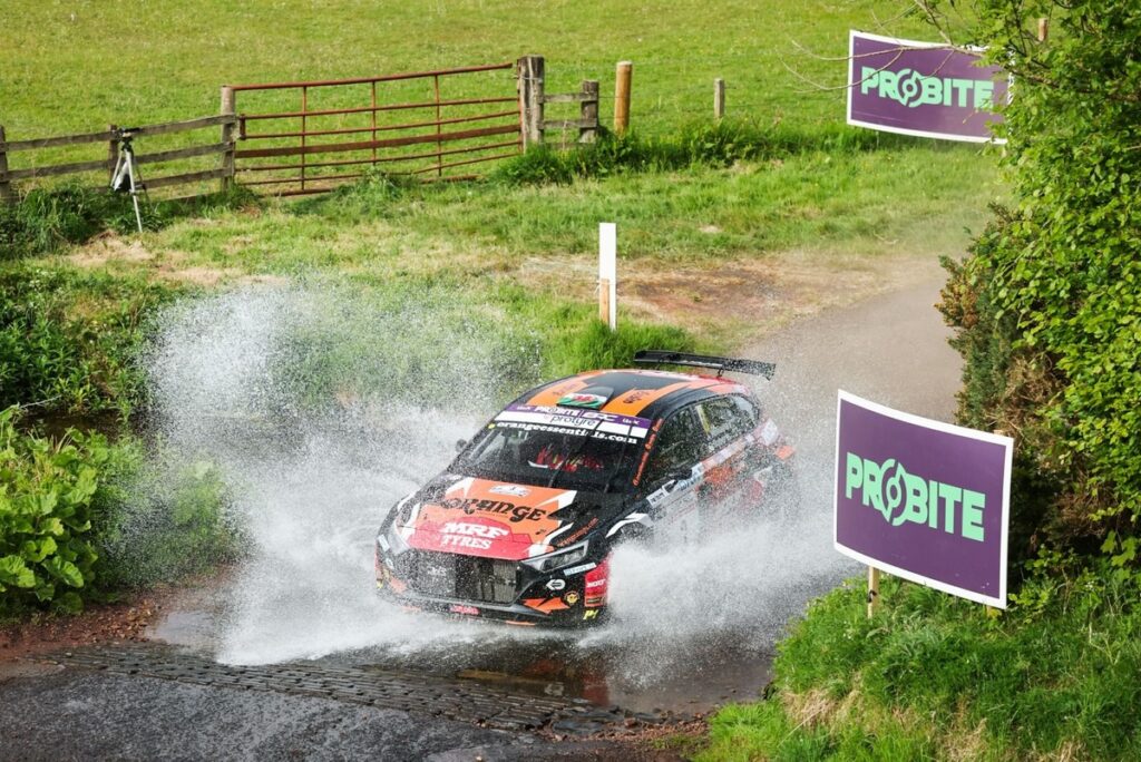 Leading co-driver dies after crash on Jim Clark Rally