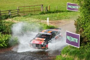 Leading co-driver dies after crash on Jim Clark Rally
