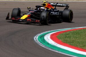 Imola F1 qualifying red-flagged for violent Tsunoda crash