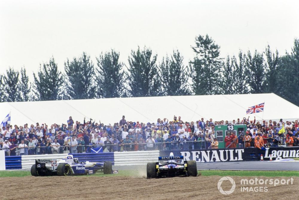 Damon Hill, Williams FW17 Renault, crashes into Michael Schumacher, Benetton B195 Renault