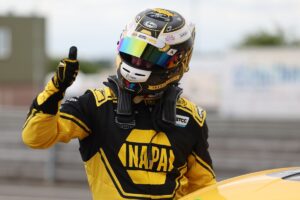 Blistering start gives Sutton victory