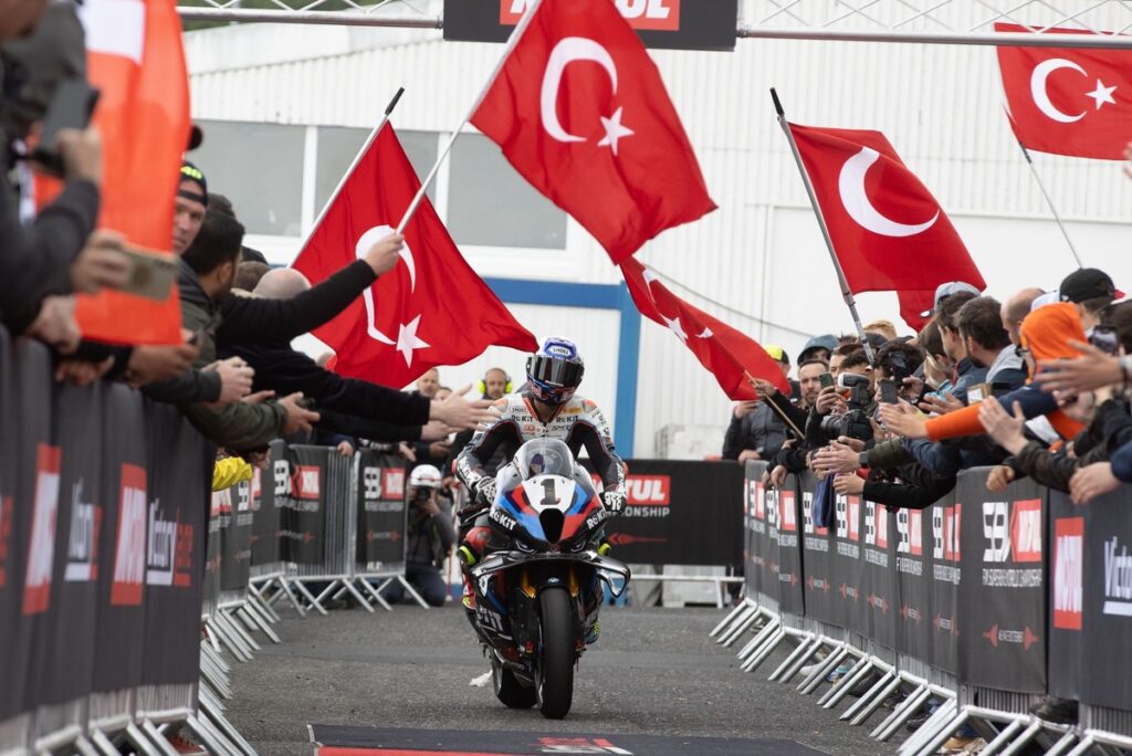 Superbike legend Razgatlıoğlu to make MotoGP debut in 2026 with Pramac Yamaha