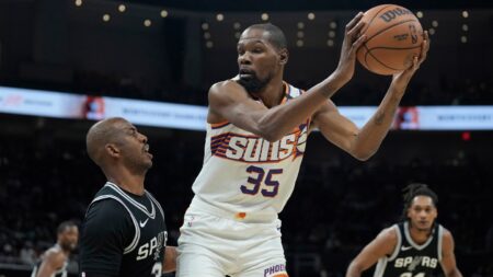 Report: Suns, Kevin Durant’s representatives sorting through multiple trade offers