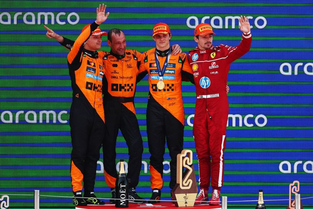 Charles Leclerc, Ferrari, Lando Norris, McLaren, Oscar Piastri, McLaren