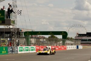 Ferrari wins as Porsche spoils 1-2-3