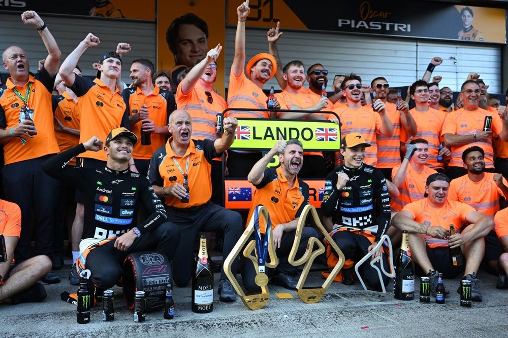 Lando Norris, McLaren, Oscar Piastri, McLaren, Andrea Stella, McLaren