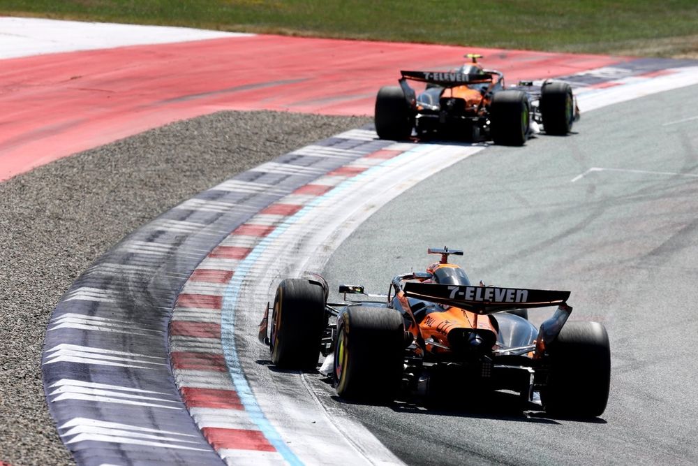 Lando Norris, McLaren, Oscar Piastri, McLaren