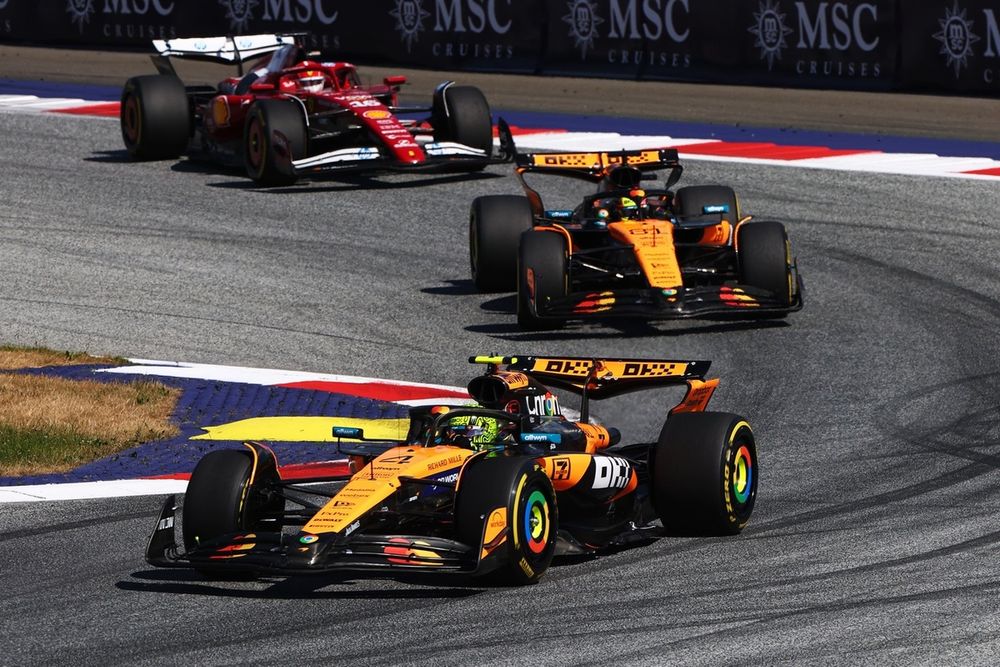 Charles Leclerc, Ferrari, Lando Norris, McLaren, Oscar Piastri, McLaren