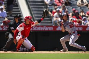 Angels miss chance to move above .500, losing to Nationals