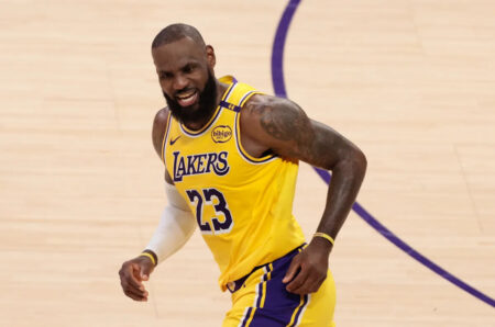 LeBron James and the Lakers: Breaking down his future in L.A., championship chances, trade possibilities and next contract