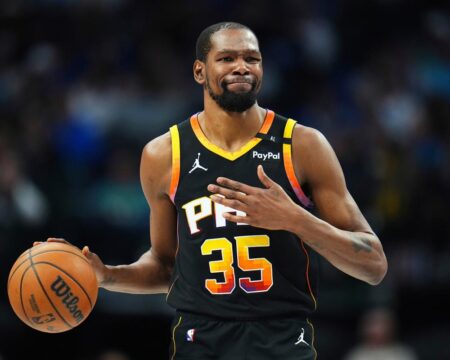 Kevin Durant reportedly traded from Suns to Rockets in blockbuster deal