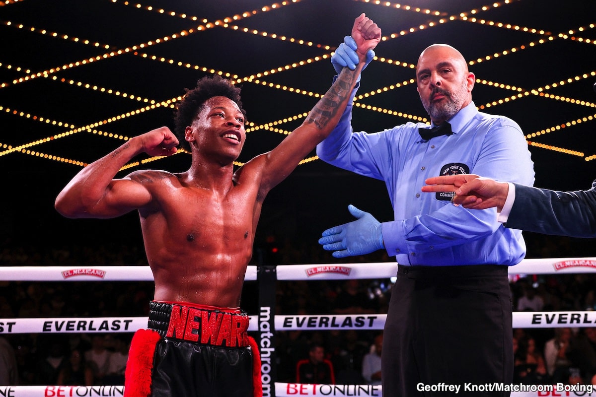 Image: Boxing Results: Zaquin Moses Stops Carl Rogers In The 4th Round 