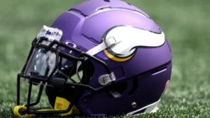 Dolphins-Vikings potential blockbuster trade sends  million veteran back to NFC