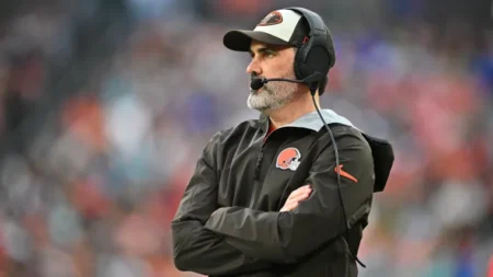 Former Steelers defender lays out grim future for Browns


                    


    The Cleveland Browns are coming off their worst season since going 0-16. And while they have made several new additions, a former Pittsburgh Steelers defender doesn't see a lot of wins coming their way.

                
                
                    
    
    Jarrett Bailey

    •