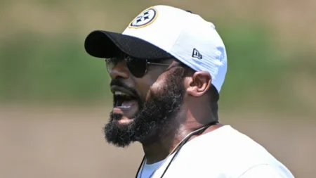 Steelers free agent pitch adds  million playoff hero to new-look offense