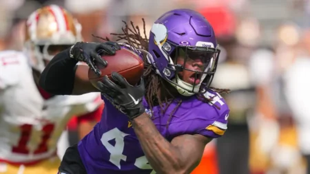 Vikings’ unsung star Josh Metellus makes positional preference clear entering huge contract year