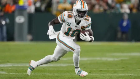 Dolphins-Chargers trade pitch sends Super Bowl champ to pair with Justin Herbert, aiming to dethrone Mahomes-Chiefs