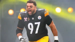 Cam Heyward calls out Steelers fan over silly protest of Aaron Rodgers signing