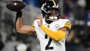 Justin Fields is earning praise from coaches and teammates during OTA’s