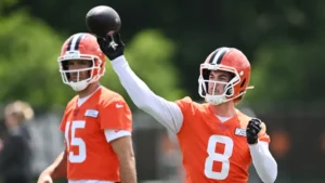 ESPN NFL insider hints at massive quarterback trade coming for Cleveland Browns


                    


    The Cleveland Browns brought in four new quarterbacks this offseason, but all four won't be able to make the roster. This leaves the possibility of a trade coming, and one insider believes it's very possible.

                
                
                    
    
    Jarrett Bailey

    •