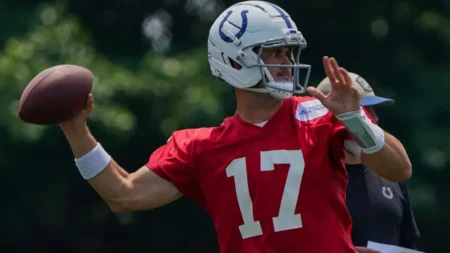 Colts’ Daniel Jones has chance to replace a strikingly familiar QB