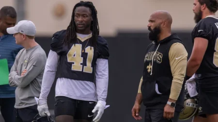 Saints sign Super Bowl champion to spell Alvin Kamara
