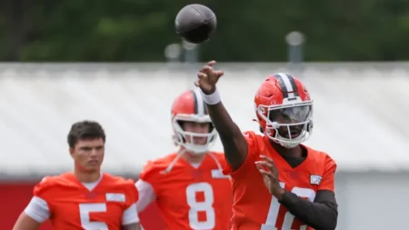 Browns GM makes announcement on which of 4 QBs they will keep