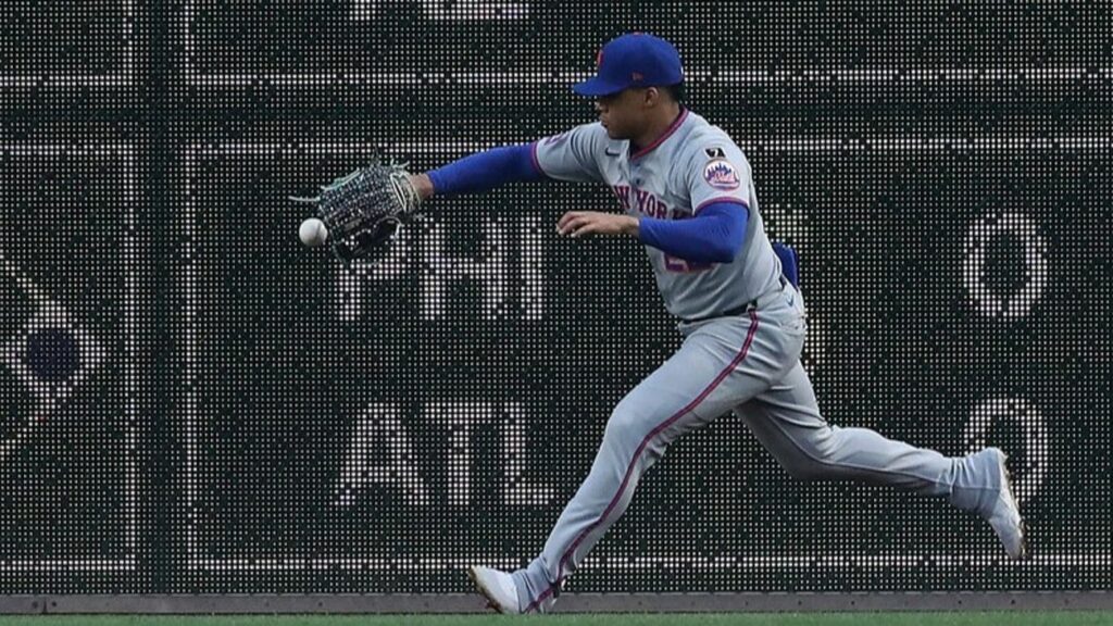 David Peterson allows five runs, Mets' bats quiet in 9-1 loss to Pirates