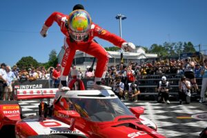 Palou returns to the top in frantic, fuel-saving race