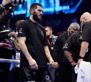 Artur Beterbiev’s Radical Transformation: Why His New Southpaw Stance Could Be the Key to Beating Dmitry Bivol