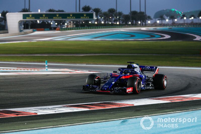 Brendon Hartley dans la Toro Rosso STR13 à ABu Dhabi en 2018.