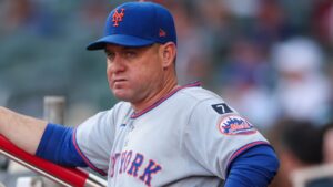 Mets' Carlos Mendoza explains 'concern' after Sunday's 7-1 loss at Phillies