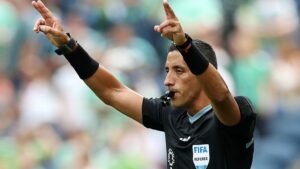 Who is Es Tunis vs Chelsea referee Yael Falcon Perez?