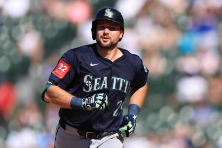 Mariners’ Cal Raleigh hits 30th homer, 1st switch-hitter to reach that mark before MLB All-Star break