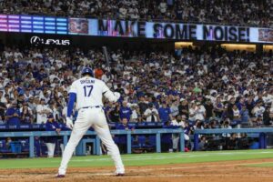 Letters to Sports: They need to turn it down at Dodger Stadium