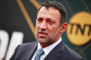 Former Kings GM and NBA great Vlade Divac undergoes emergency hip surgery after motorcycle fall