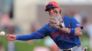 Mets prospect Jett Williams leaves game after being hit in helmet by pitch