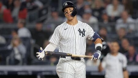 Yankees feel 'extra pressure to get the job done' amid unsettling scoreless streak
