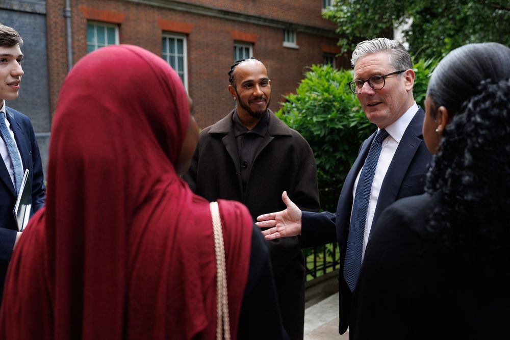 Lewis Hamilton visits UK Prime Minister Keir Starmer with Mission 44