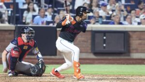 Carlos Mendoza attributes Mets' hitting woes to trailing early, chasing: 'I wouldn't say pressure'