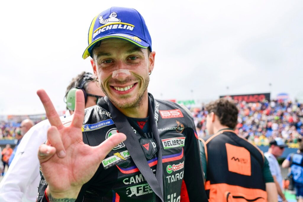 Bezzecchi eyes further step on Sunday as Savadori flies with new parts