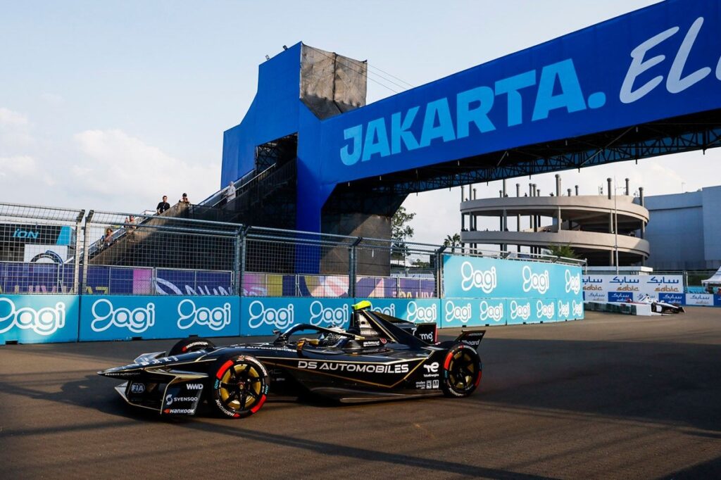 DS Penske moves forward amid difficulties 