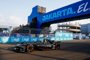 DS Penske moves forward amid difficulties 