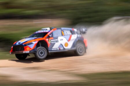 Hyundai to push for WRC Sardinia win and “accept the consequences”