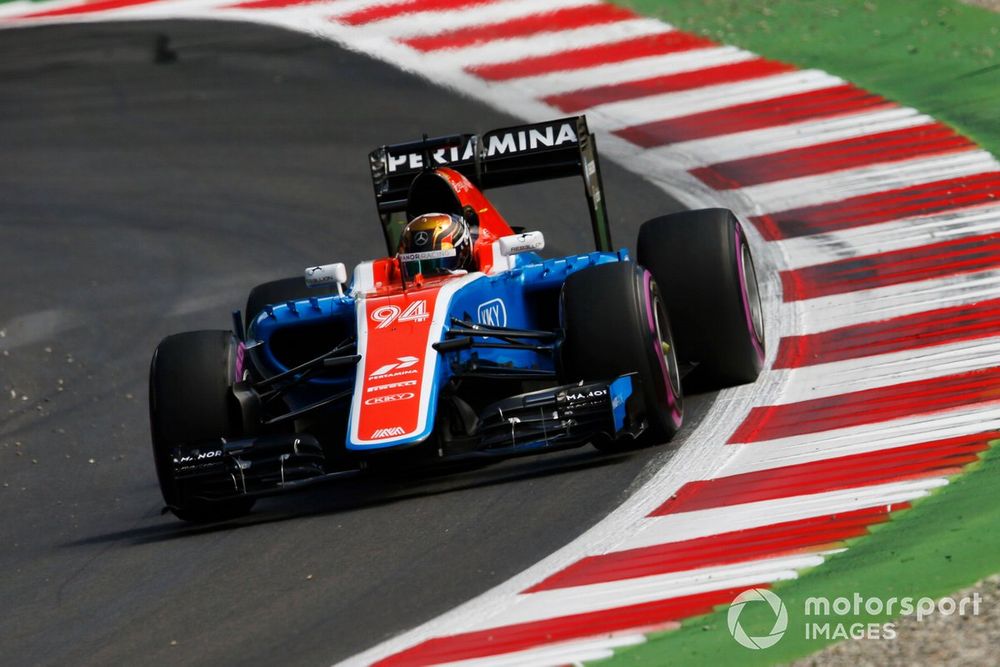 Pascal Wehrlein en 2016 dans la Manor MRT05.