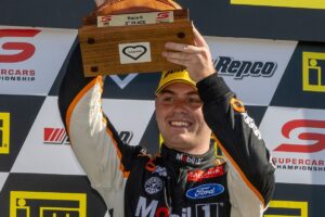 Wood takes maiden win before Feeney strikes back