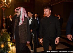 Fan Disapproval: Turki Alalshikh’s Canelo-Crawford Undercard Features Unknowns, Prompting Debate Over Dana White’s Approach