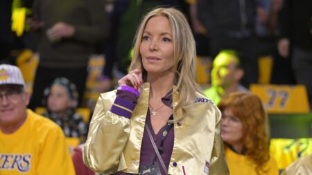 Lakers reportedly being sold from Buss family to Dodgers owner Mark Walter for record  billion valuation