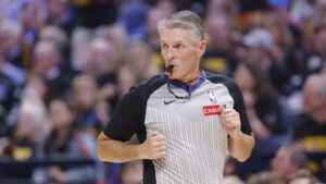 Pacers’ Rick Carlisle defends referee Scott Foster in wake of fan criticism