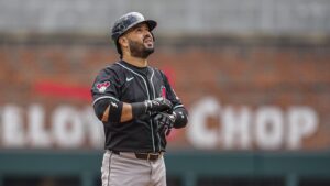 Braves blow six-run ninth-inning lead to Diamondbacks in historic loss